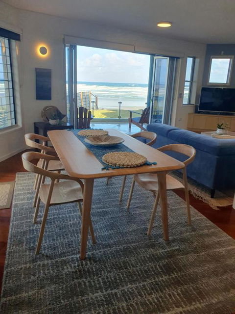 Sanbah-Surf, Views, Beach - Accommodation Nelson Bay 2