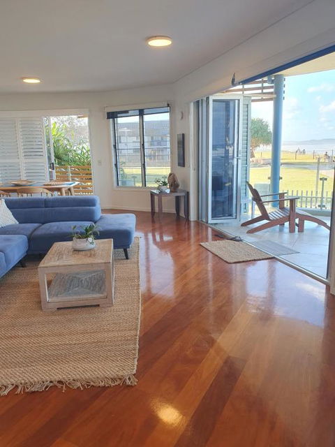 Sanbah-Surf, Views, Beach - Accommodation Nelson Bay 3