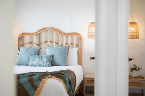 Sanbis Cabin - Hidden Boutique Retreat, Sea Views - Accommodation Nelson Bay 0