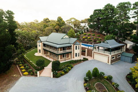 Sand Road Estate - Accommodation Nelson Bay 0