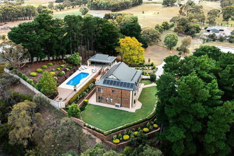 Sand Road Estate - Accommodation Nelson Bay 2