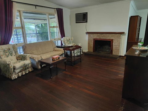 S&S Guest House - Accommodation Nelson Bay 2