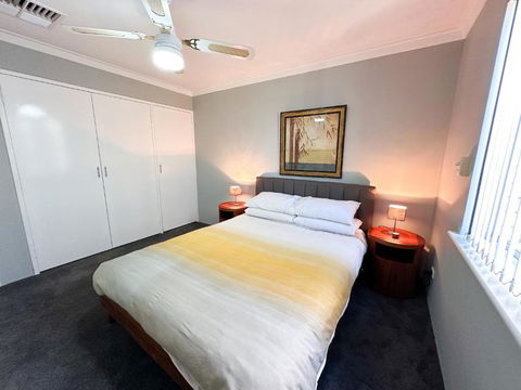 Rockingham Palace - Nelsons Bay Accommodation 0
