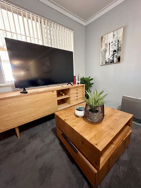 Rockingham Palace - Nelsons Bay Accommodation 2