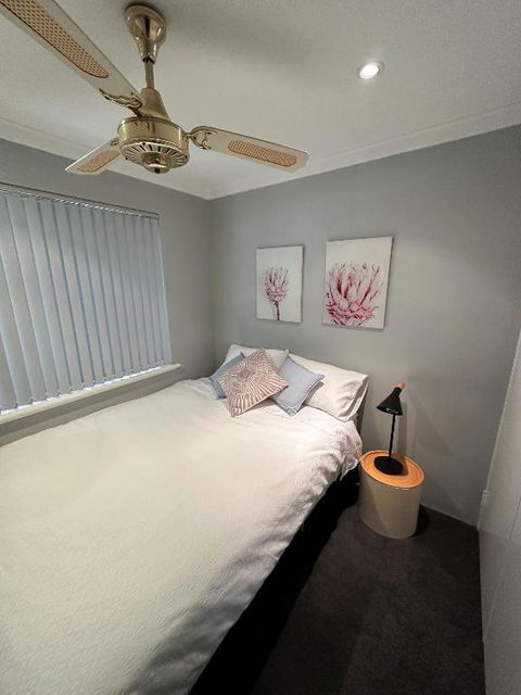 Rockingham Palace - Nelsons Bay Accommodation 1
