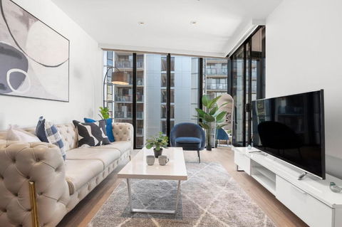 Rooftop Pool Stunning Apt At Marvel Stadium With Free Parking - Accommodation Nelson Bay 1