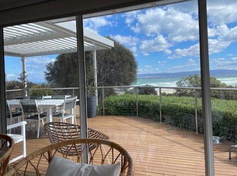 Sandbar Beach House - Accommodation Nelson Bay 0