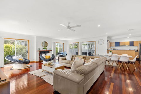 Sandlewood Breeze - Pet Friendly - Community Pool - Accommodation Nelson Bay 2