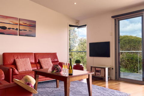 Sandpipers Beach - Accommodation Nelson Bay 2