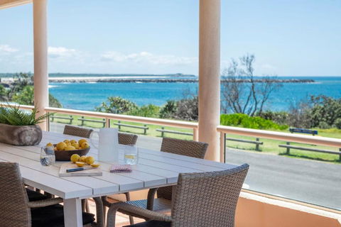 Sandrift One - Oceanstays - Accommodation Nelson Bay 0