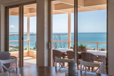 Sandrift Two - Oceanstays - Accommodation Nelson Bay 0