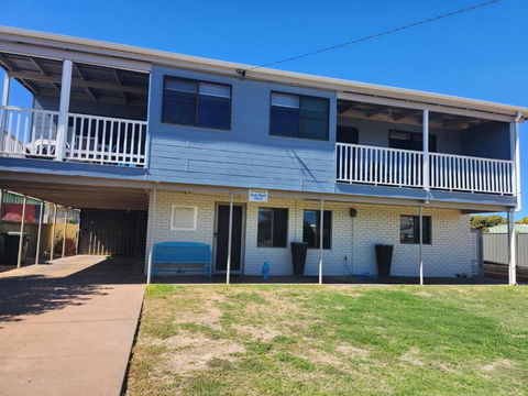 Sands Beach House - Accommodation Nelson Bay 0