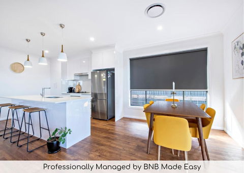 Sandstone - Family Entertainer, Refined Living - Accommodation Nelson Bay 0