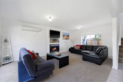 Sandy Beach House Cowes - Accommodation Nelson Bay 2