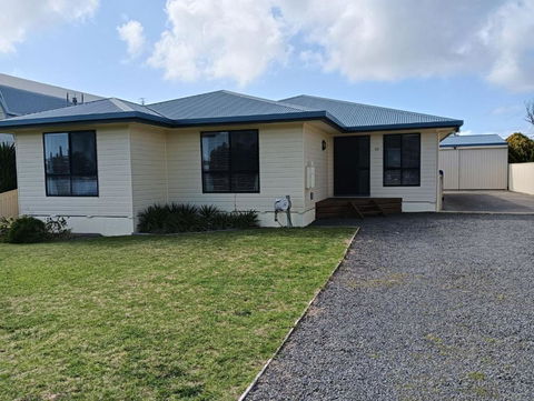 Sea Shells By The Sea Shore - Nelsons Bay Accommodation 0