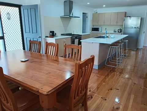 Sea Shells By The Sea Shore - Nelsons Bay Accommodation 3