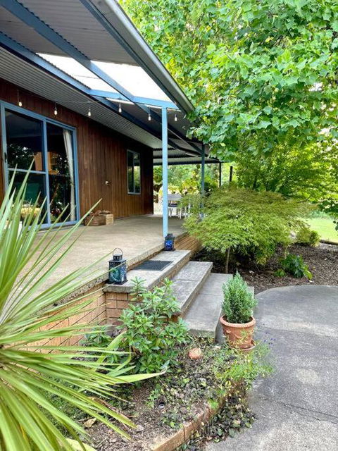 Snowy Valleys Iconic Stay - Moonshiner Cottage @ Distillery - Accommodation Nelson Bay 1