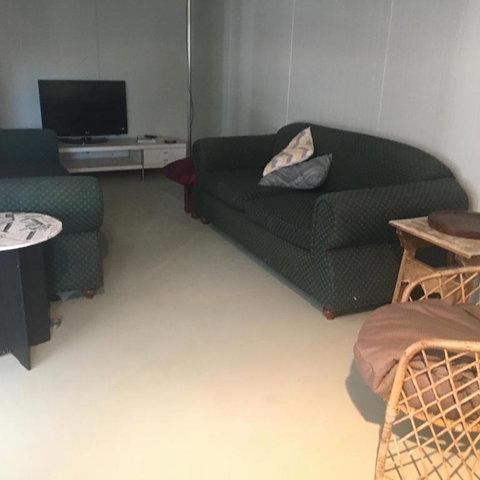 Something Different - Shedstay - Accommodation Nelson Bay 3