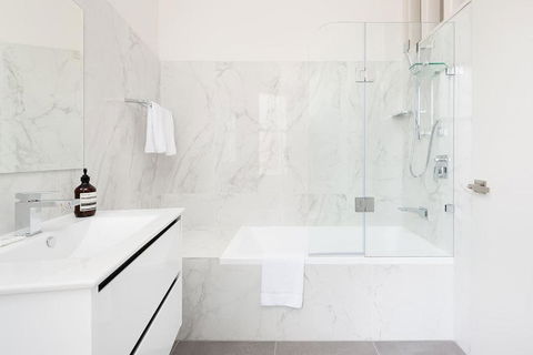 STUNNING SYDNEY HOME 10 - Accommodation Nelson Bay 3