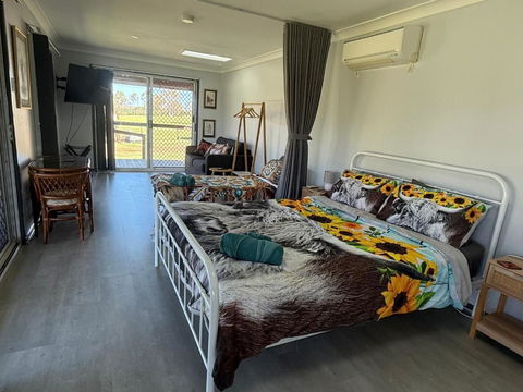 Sunrise Quarter Horse Stud - Accommodation Nelson Bay 2