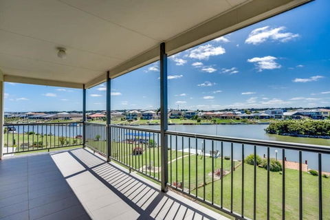 T2 12 Wentworth Pde Hindmarsh Island - No Linen Included - Accommodation Nelson Bay 2