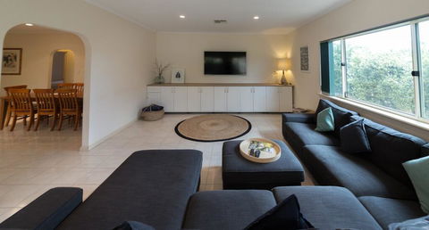 Beachside At Normanville - 7 Ronald Street - Accommodation Nelson Bay 3
