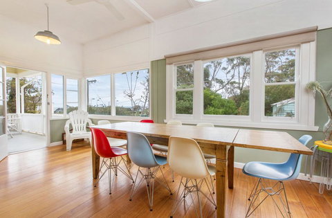 BEACHSIDE GETAWAY - DROMANA - Accommodation Nelson Bay 2