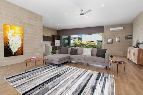 BEACHSIDE HAVEN - Accommodation Nelson Bay 1