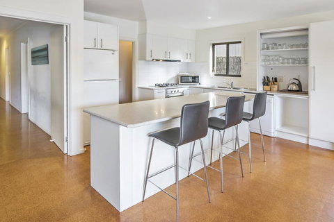 Beachside Vista - Nelson Bay Accommodation.com 3