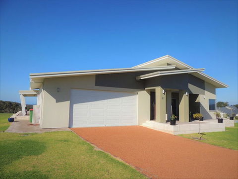Beaufortia Views - Accommodation Nelson Bay 1