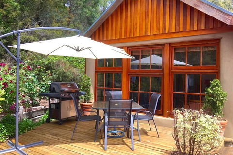 BEAUTIFUL RETREAT - 20 Mins To CBD And Only 10 Mins To MONA! - Accommodation Nelson Bay 1