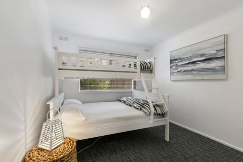 BEAUTY AND THE PEACE - INLET SIDE - Accommodation Nelson Bay 1