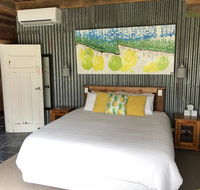 Bed in a Shed Vineyard Stay - Accommodation Nelson Bay