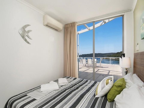 Bella Mare - 2 Bedroom Ocean View Terrace Apt - Accommodation Nelson Bay 3