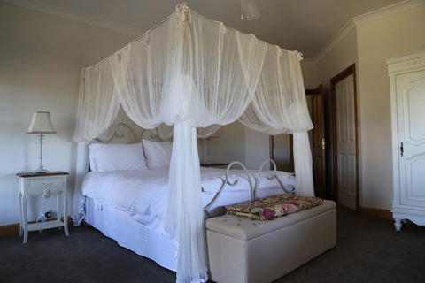 BellbirdHill Bed & Breakfast - Accommodation Nelson Bay 3