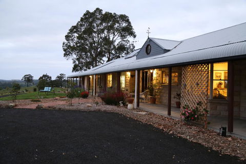 BellbirdHill Bed & Breakfast - Accommodation Nelson Bay 0