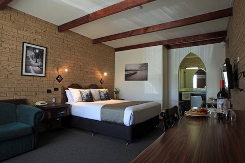 Belltower Motor Inn - Accommodation Nelson Bay 0