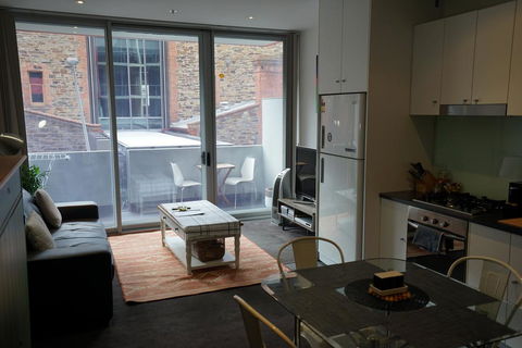 Bent St Apartments 2 - Nelsons Bay Accommodation 1