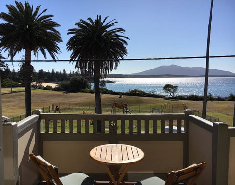 Bermagui Beach Hotel - Accommodation Nelson Bay 0
