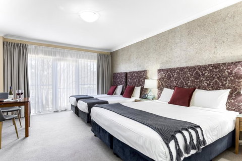 Berry Village Boutique Motel - Accommodation Nelson Bay 1