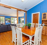 Best Central House - SLEEPS 11  - Accommodation Nelson Bay