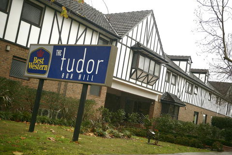 Best Western Plus The Tudor Box Hill - Accommodation Nelson Bay 0