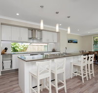 Big Wave - Accommodation Nelson Bay