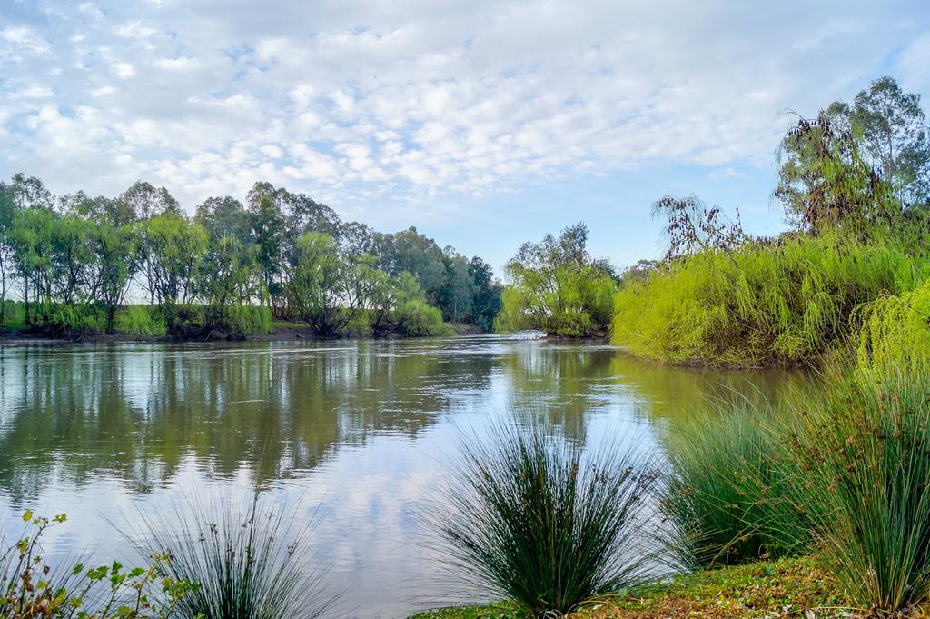 East Wagga Wagga NSW Nelsons Bay Accommodation