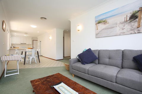 BILL'S - Accommodation Nelson Bay 0