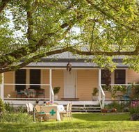 Bird House - Accommodation Nelson Bay