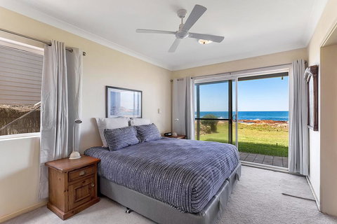 Birubi Lane 4 - Anna Bay - Accommodation Nelson Bay 2