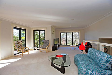 Black Cockatoo Retreat - Accommodation Nelson Bay 2