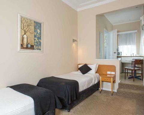 Blue Mountains Heritage Motel - Accommodation Nelson Bay 1