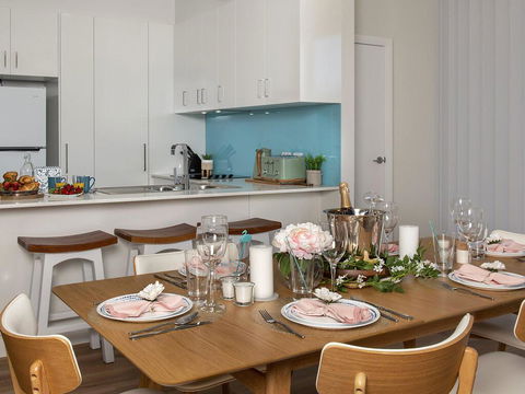 Blue Pelican - Pacific Views, Walk To Beach - Accommodation Nelson Bay 3